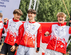 Podest Staffel H16.jpeg